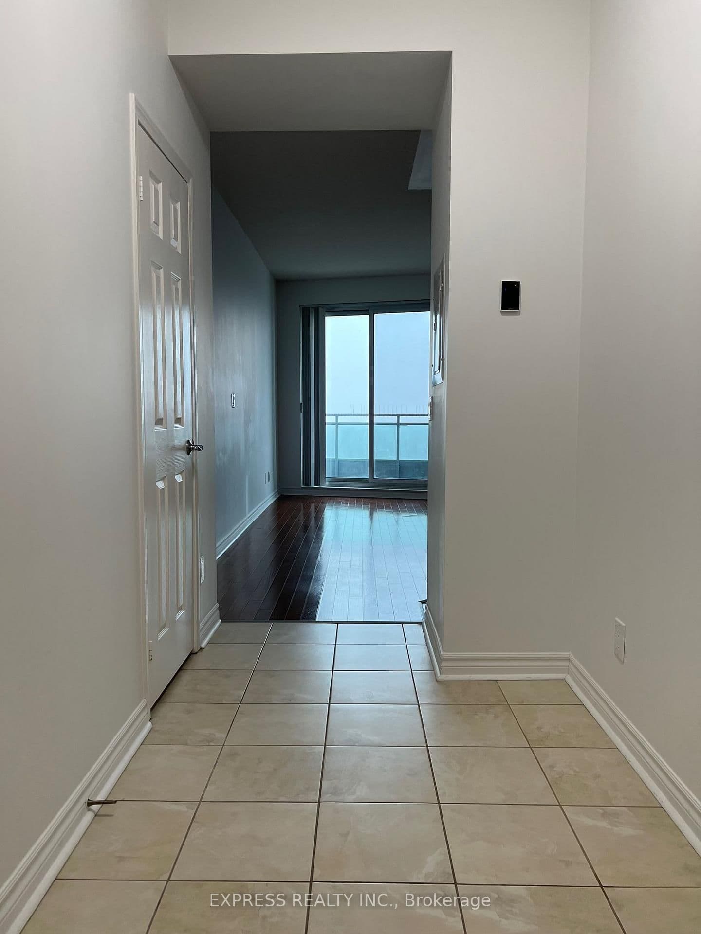 18 Holmes Avenue, Unit 1402 thumbnail 4