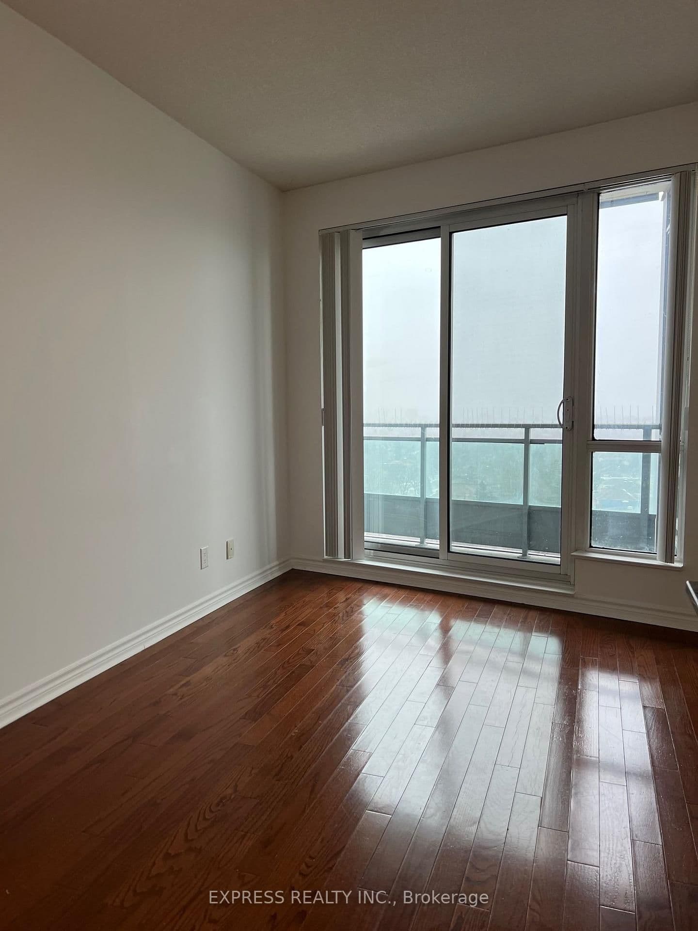 18 Holmes Avenue, Unit 1402 thumbnail 7