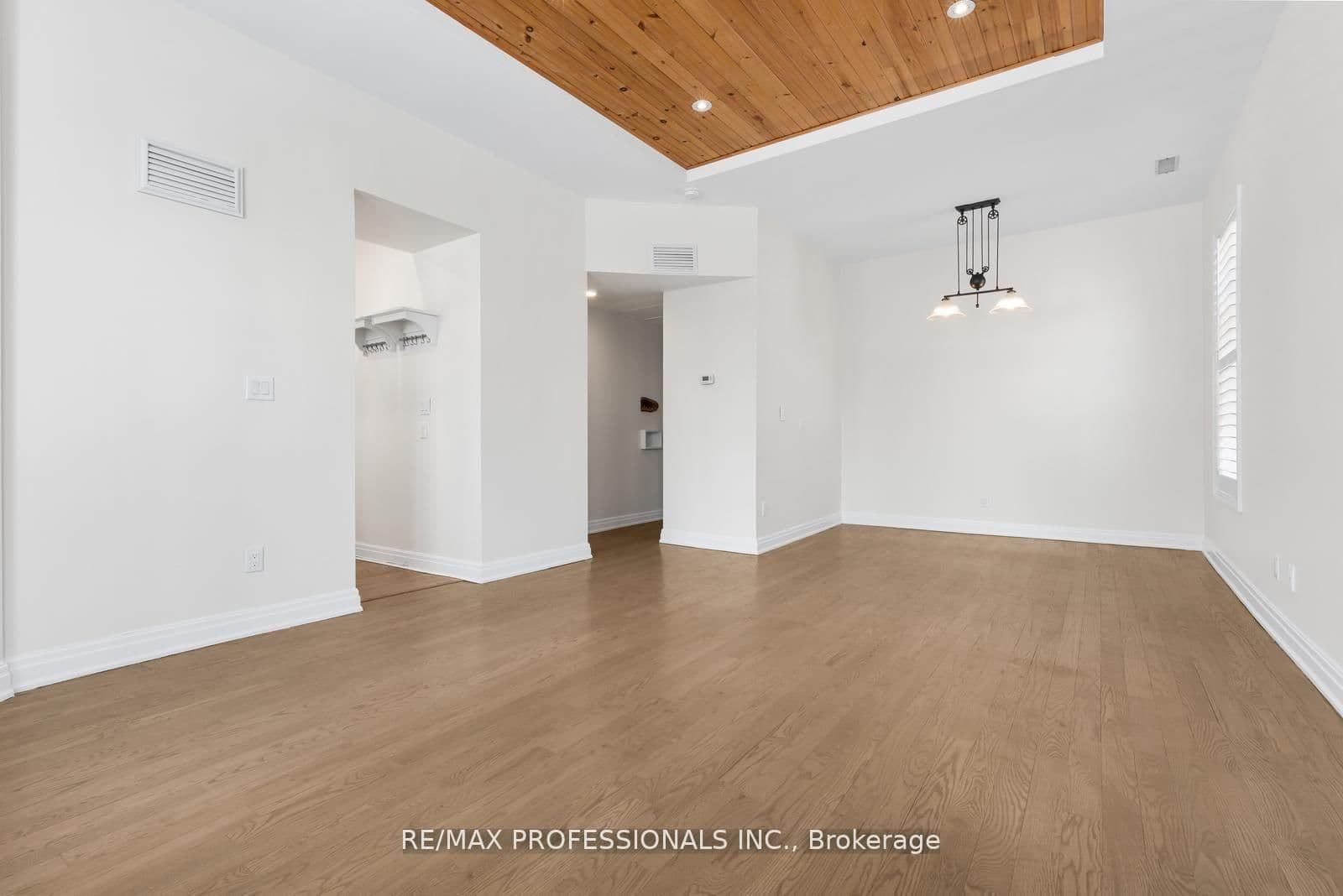 253 Wellesley Street E, Unit C thumbnail 16