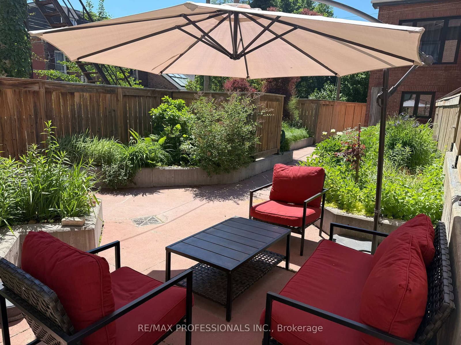253 Wellesley Street E, Unit C thumbnail 30
