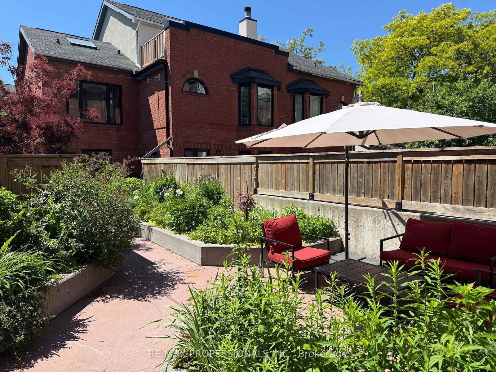253 Wellesley Street E, Unit C thumbnail 31
