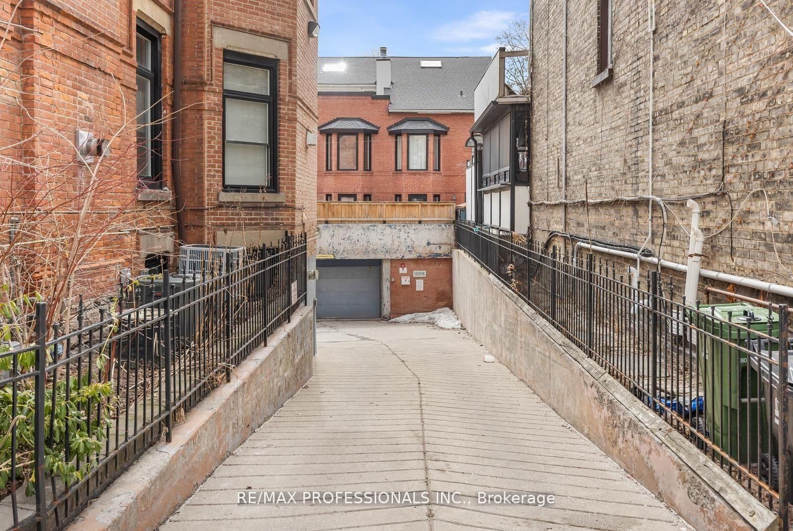 253 Wellesley Street E, Unit C thumbnail 35