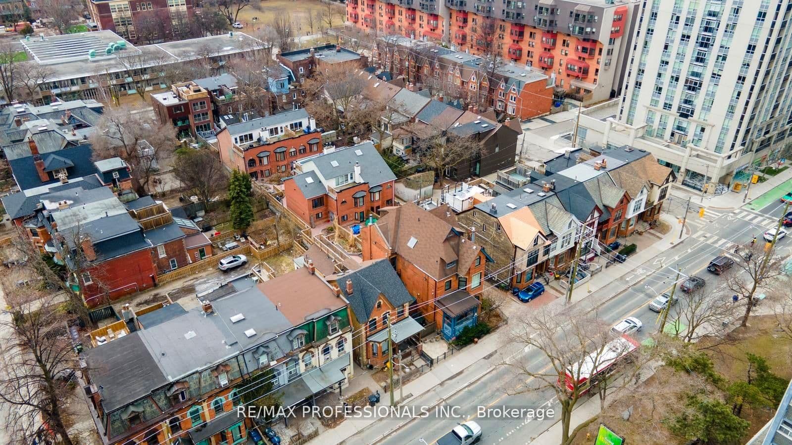 253 Wellesley Street E, Unit C thumbnail 37