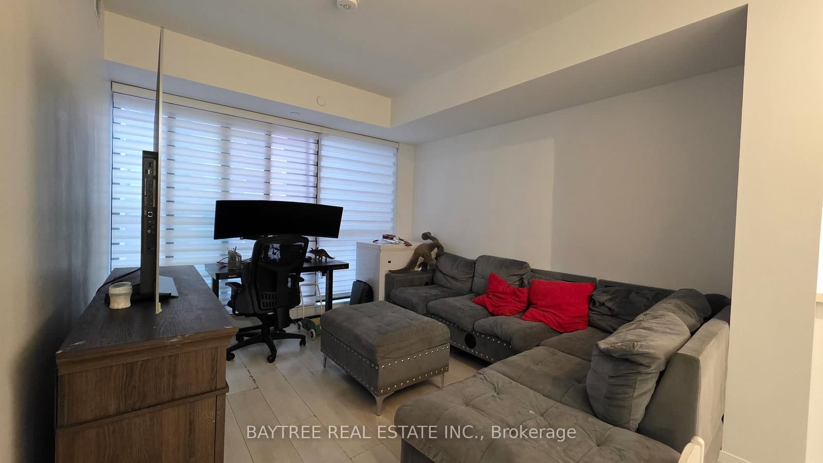 33 Frederick Todd Way, Unit 402 thumbnail 5