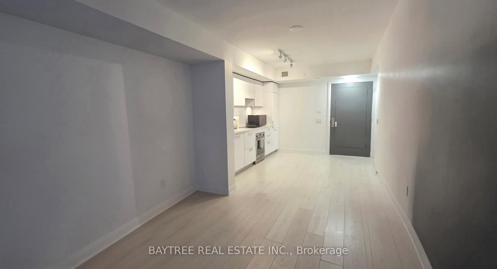 33 Frederick Todd Way, Unit 402 thumbnail 8