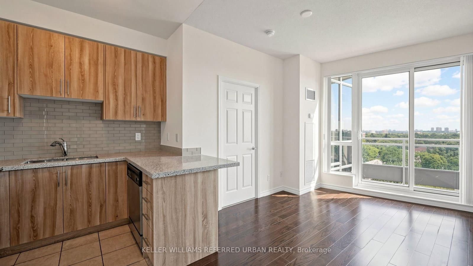 18 Holmes Avenue, Unit 912 thumbnail 3