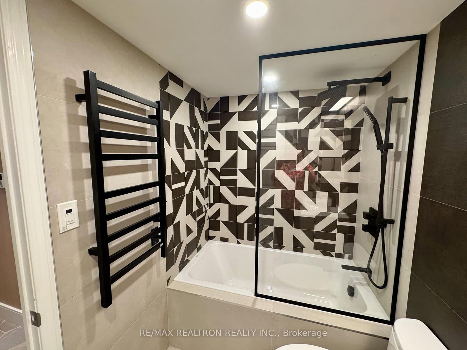 388 Bloor Street E, Unit 1107 thumbnail 22
