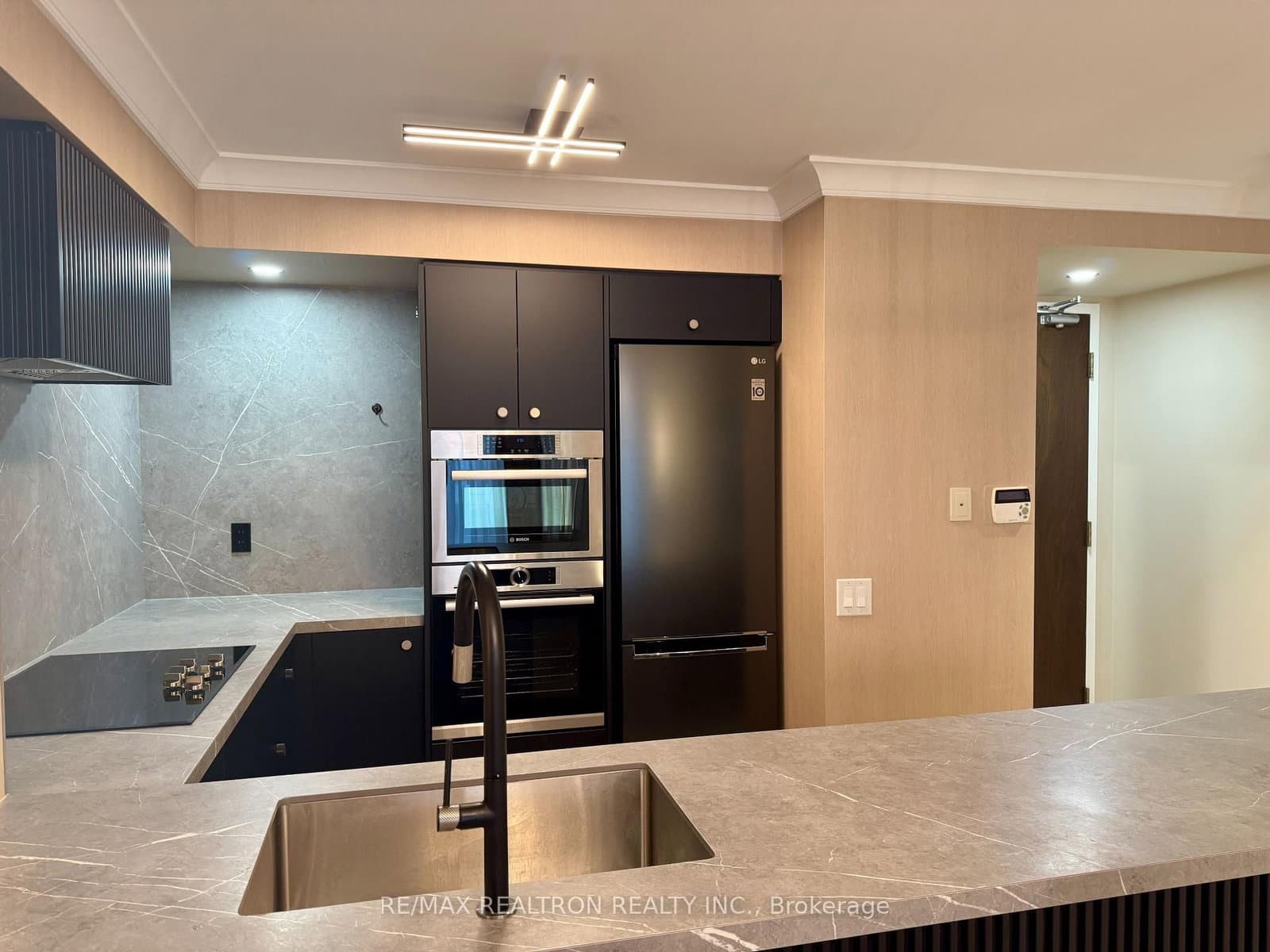 388 Bloor Street E, Unit 1107 thumbnail 9