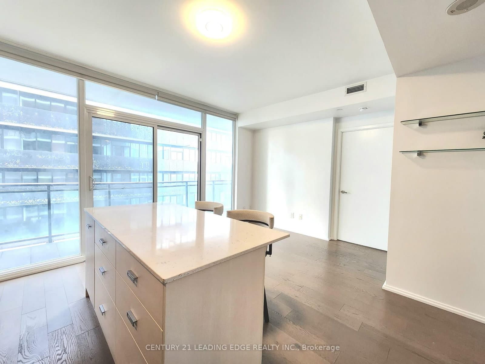 45 Charles Street E, Unit 4511 thumbnail 2