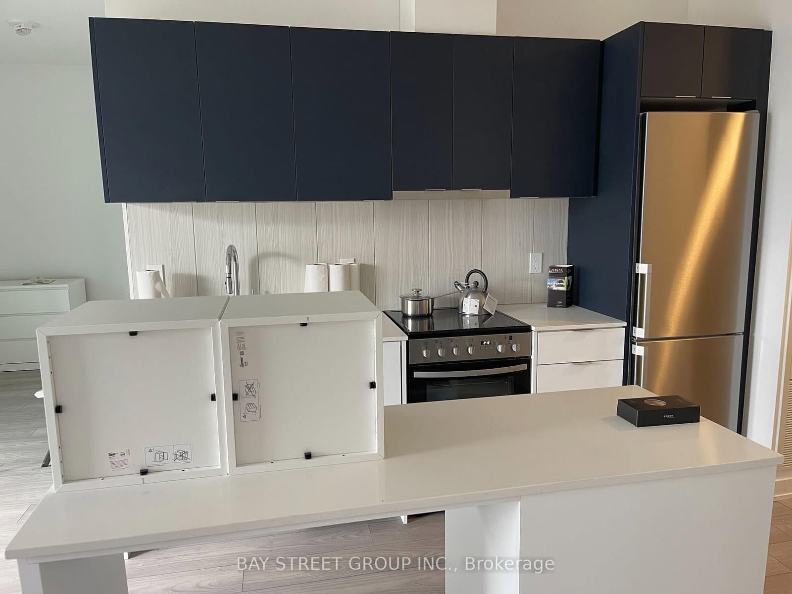 8 Tippett Road, Unit 1010 thumbnail 6