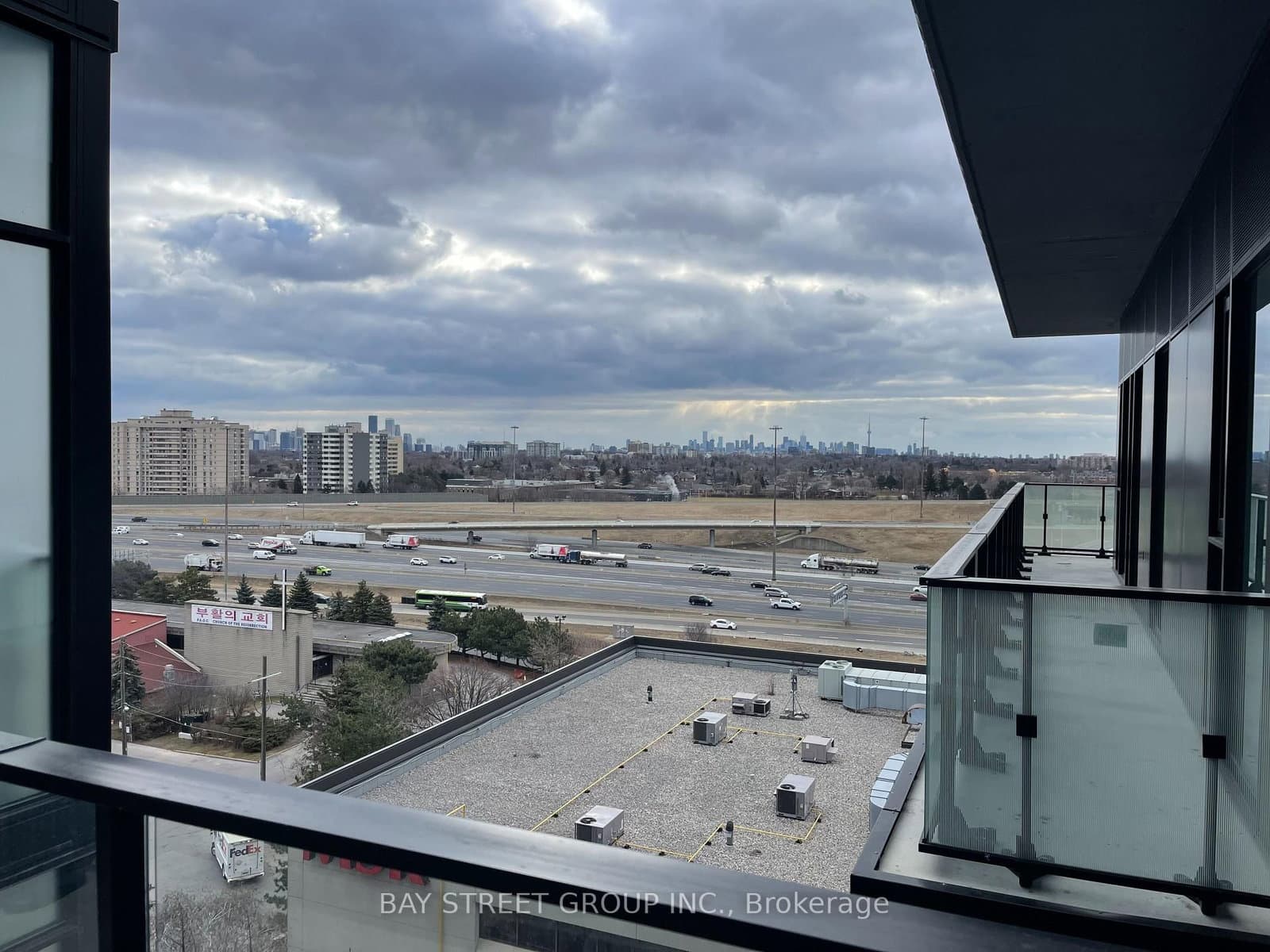 8 Tippett Road, Unit 1010 thumbnail 9