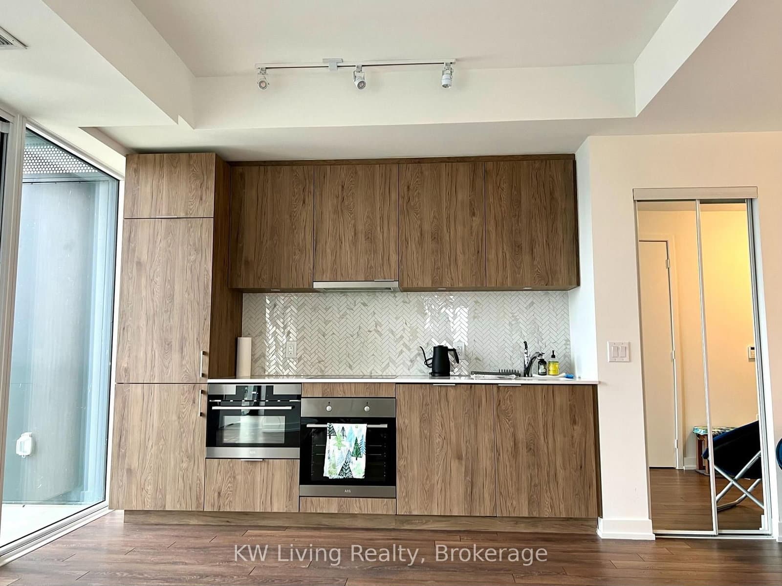158 Front Street E, Unit 1920 thumbnail 11