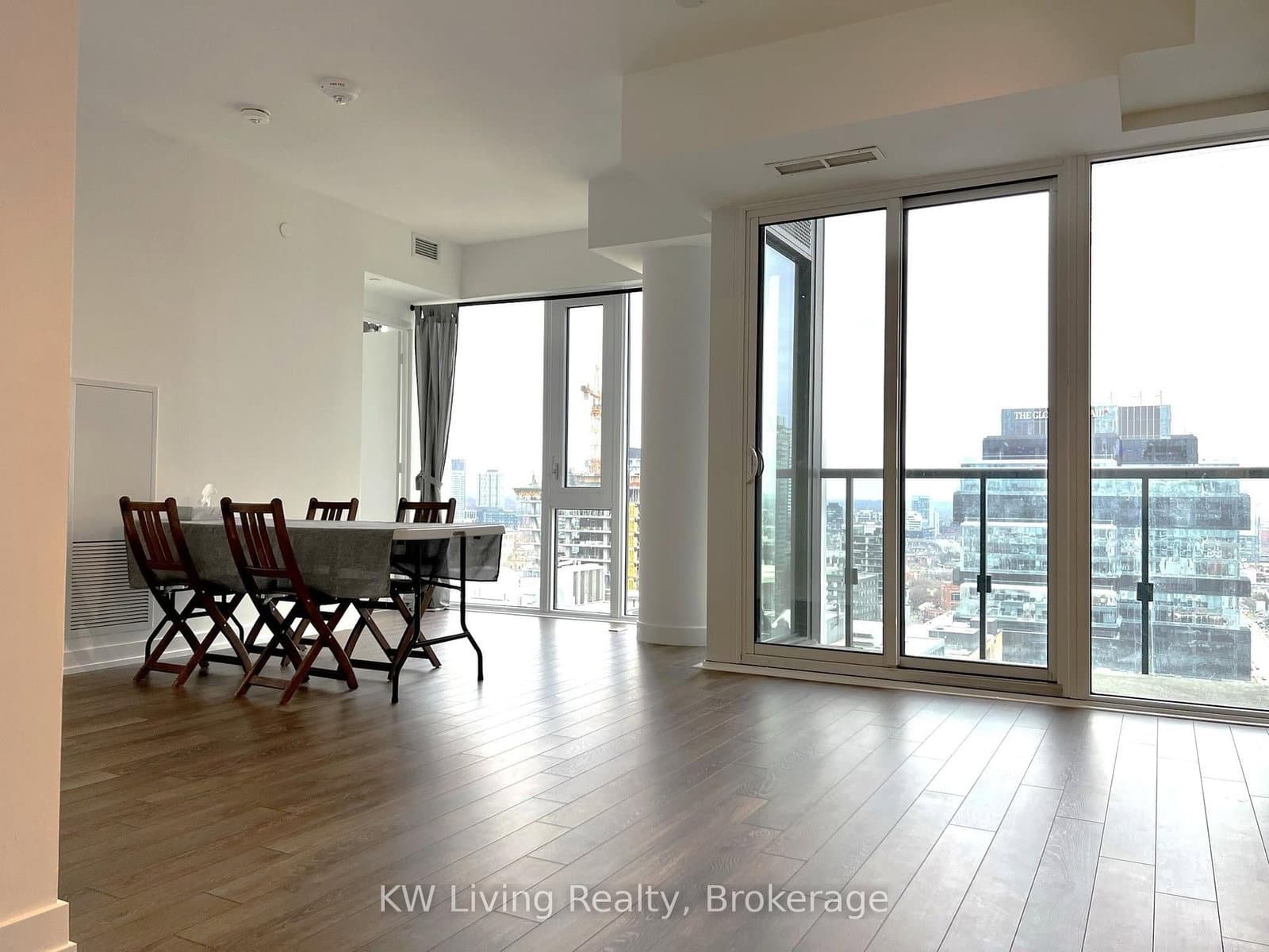 158 Front Street E, Unit 1920 thumbnail 9
