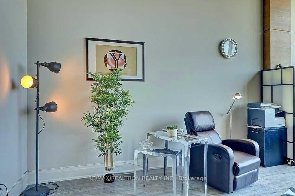 4750 Yonge Street, Unit 335 thumbnail 4