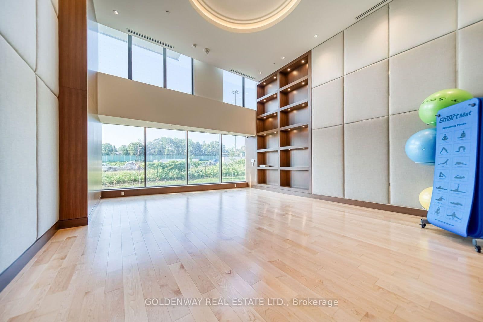 85 McMahon Drive, Unit 2109 thumbnail 10