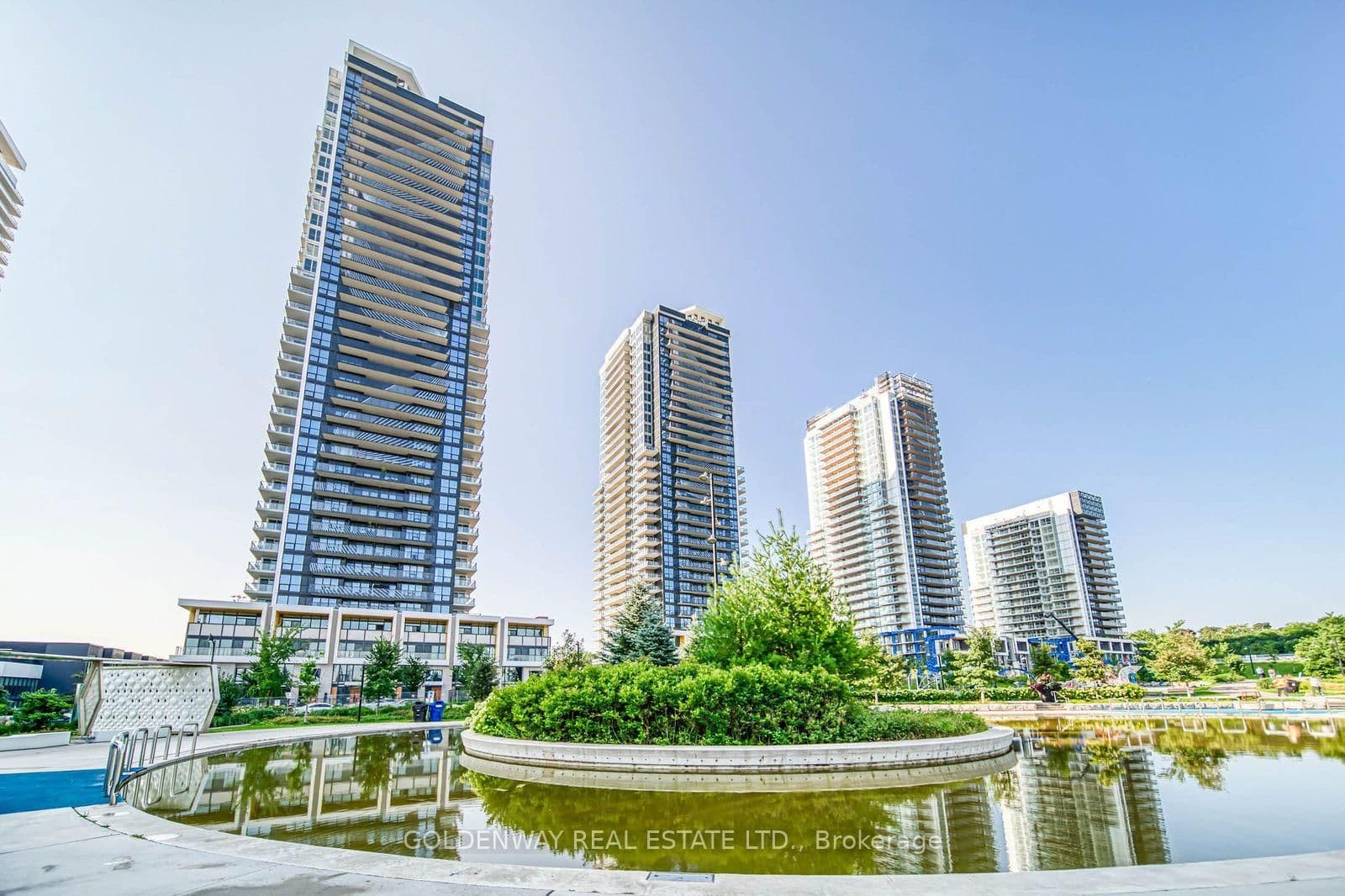 85 McMahon Drive, Unit 2109 thumbnail 17