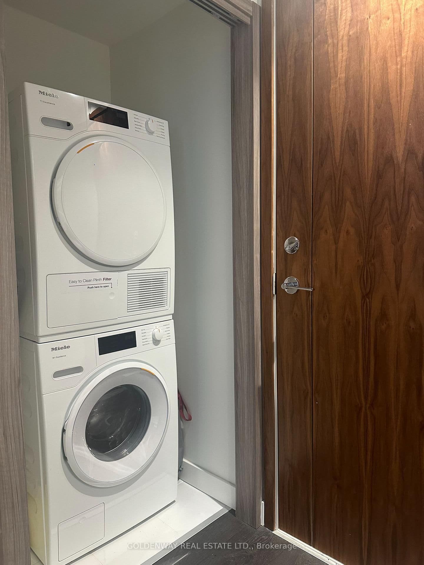 85 McMahon Drive, Unit 2109 thumbnail 8