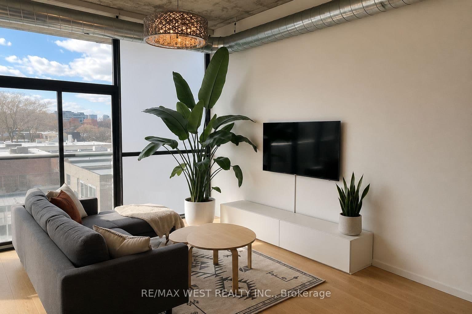 60 Bathurst Street, Unit 401 thumbnail 3