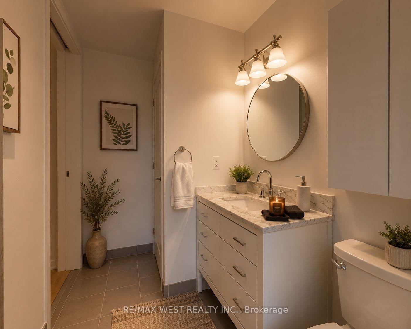 60 Bathurst Street, Unit 401 thumbnail 7