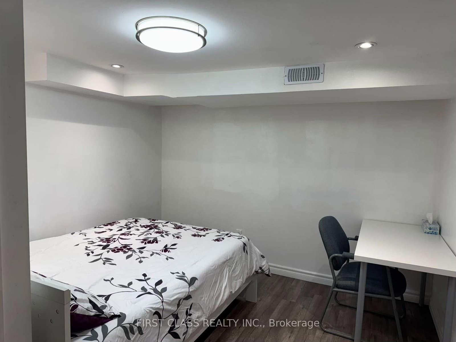 524 Bathurst Street, Unit Bsmnt thumbnail 12