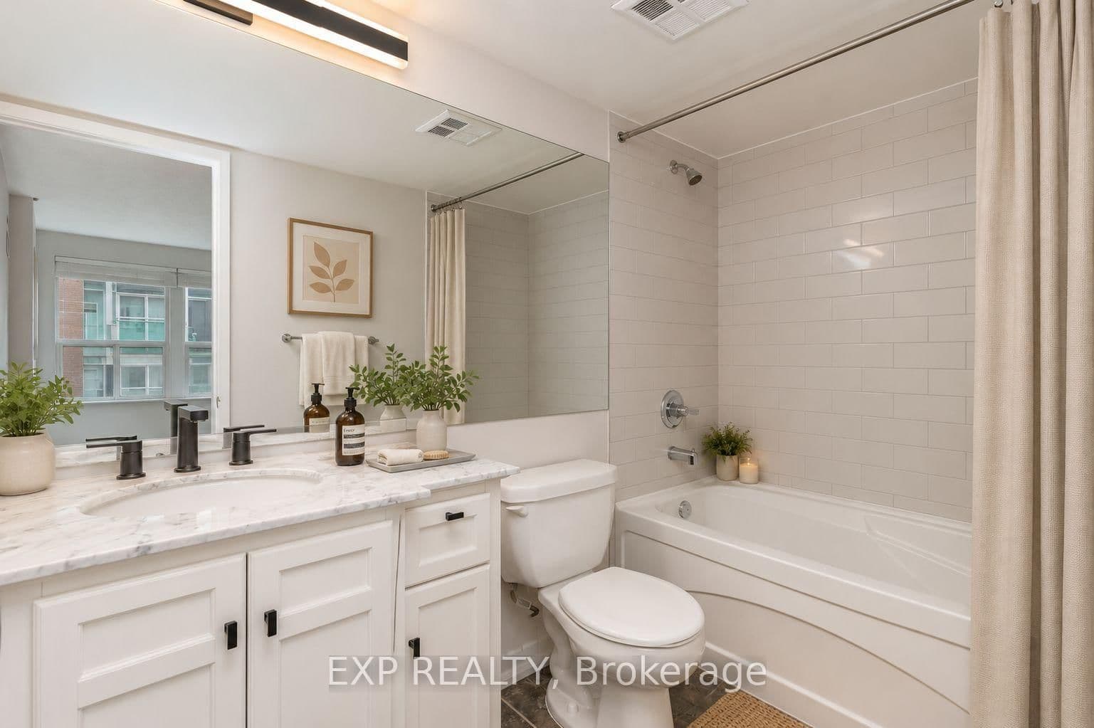 230 King Street, Unit 614 thumbnail 18