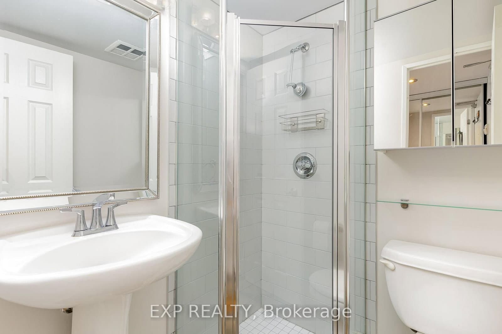 230 King Street, Unit 614 thumbnail 21