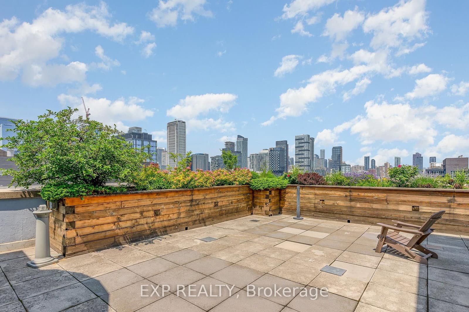 230 King Street, Unit 614 thumbnail 29