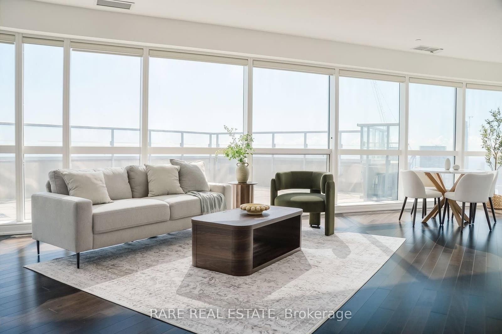 388 Yonge Street, Unit 5907 thumbnail 8