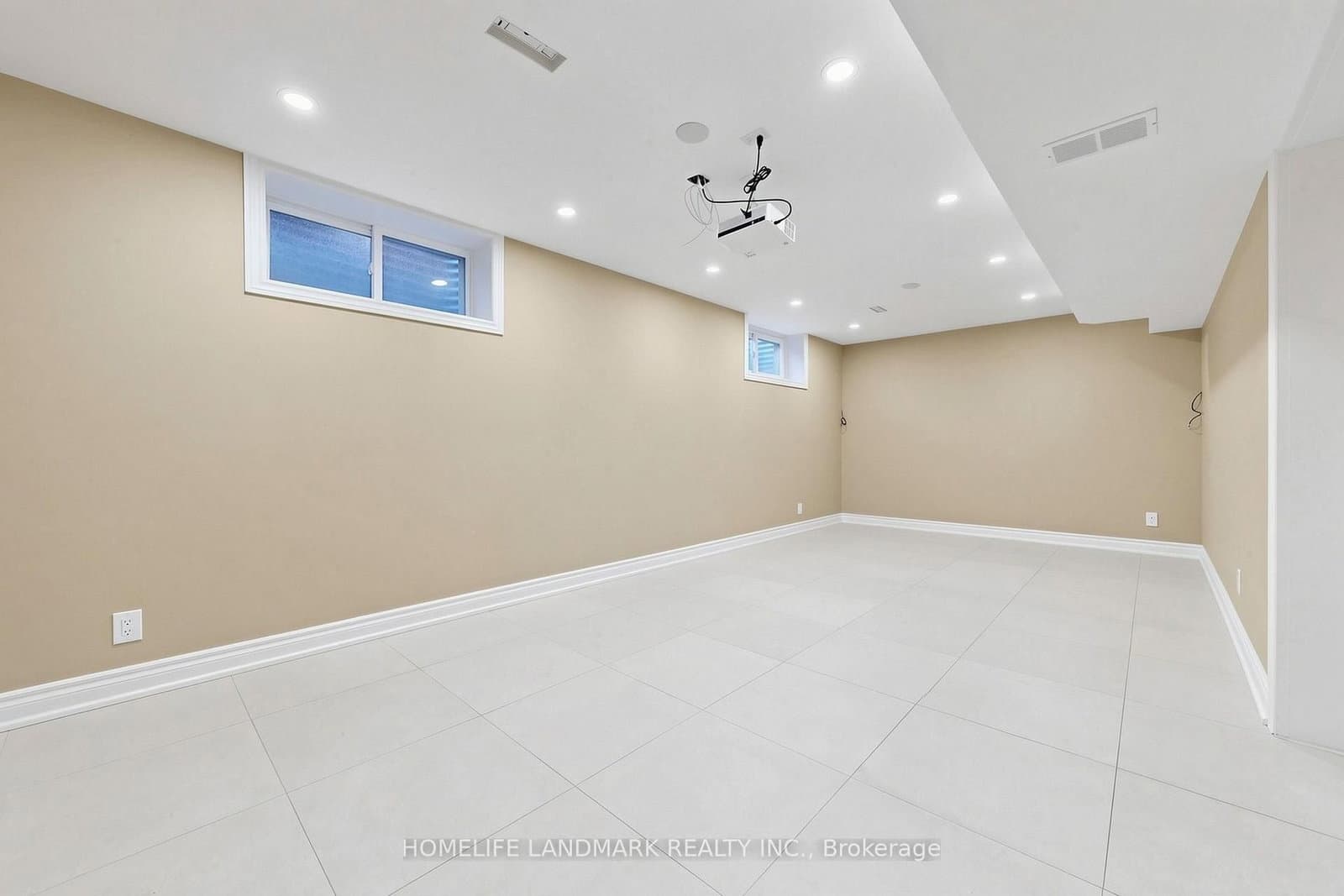 56 Kentland Crescent thumbnail 35