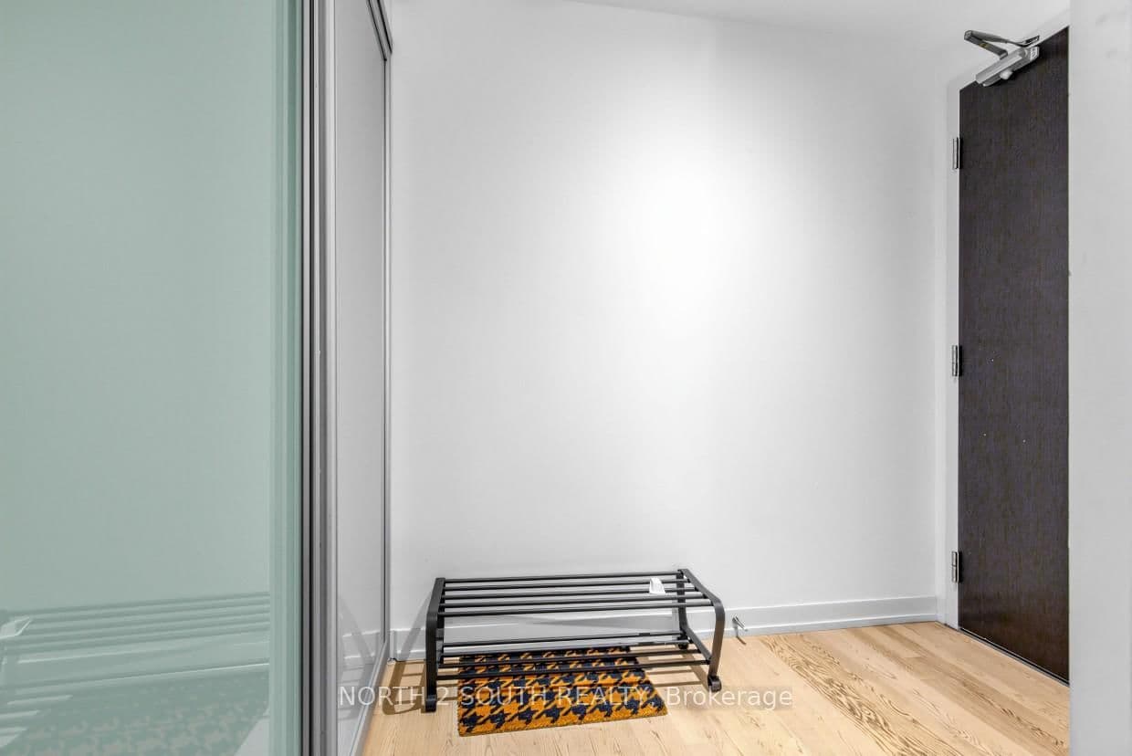 95 Bathurst Street, Unit 225 thumbnail 2