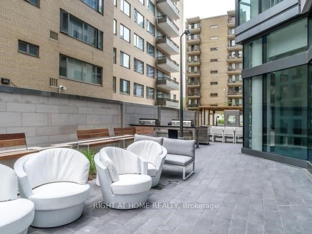 45 Charles Street E, Unit 4107 thumbnail 13