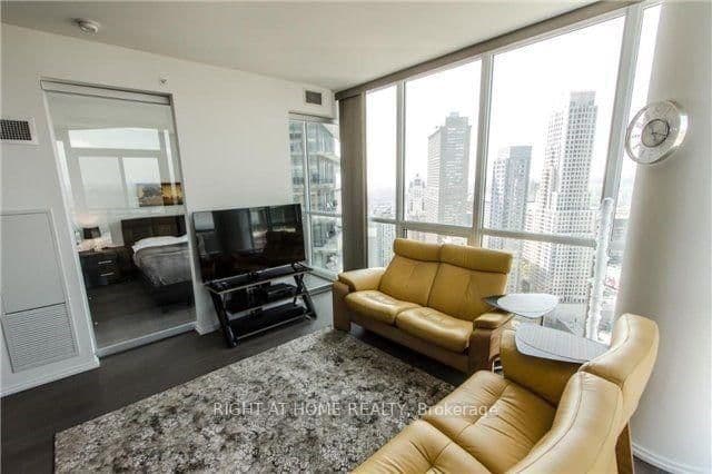 45 Charles Street E, Unit 4107 thumbnail 2