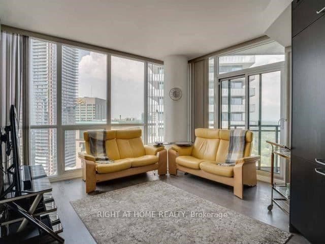 45 Charles Street E, Unit 4107 thumbnail 3