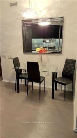 45 Charles Street E, Unit 4107 thumbnail 9