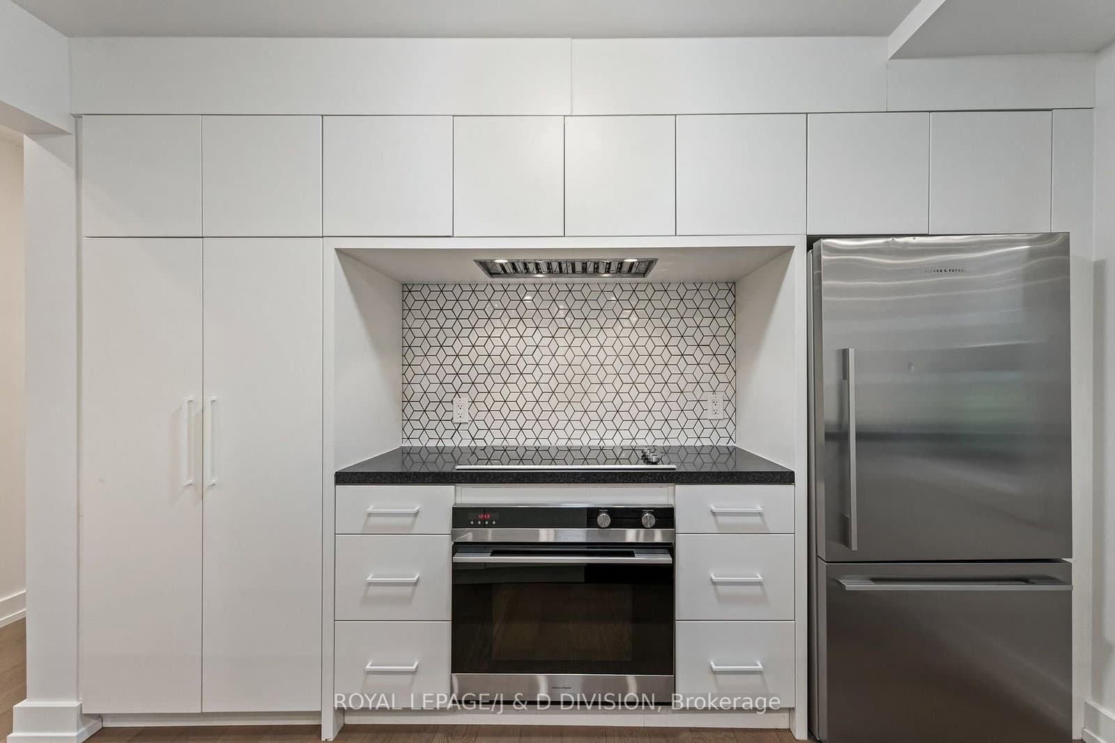 314 Lonsdale Road, Unit 4 thumbnail 15