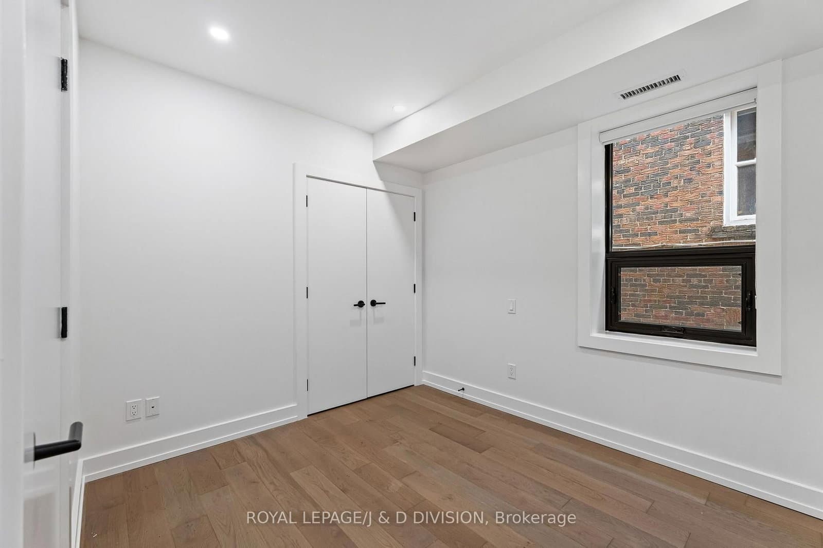 314 Lonsdale Road, Unit 4 thumbnail 23