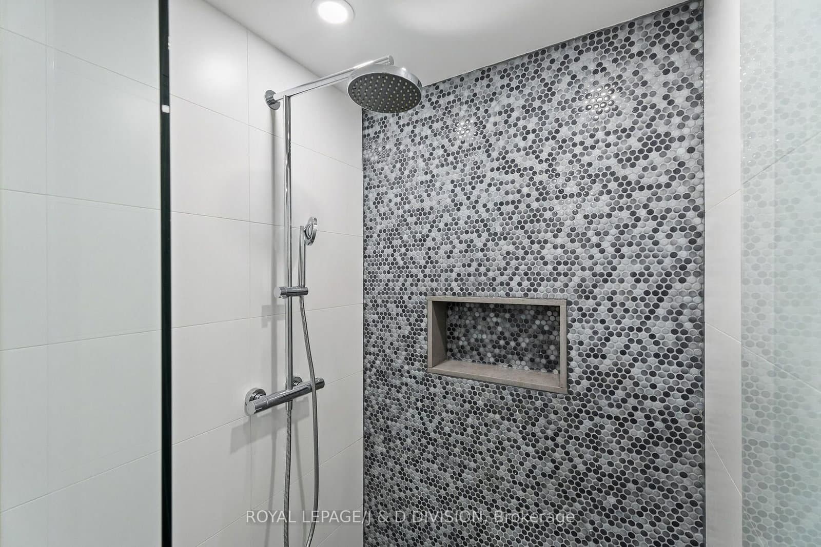 314 Lonsdale Road, Unit 4 thumbnail 28
