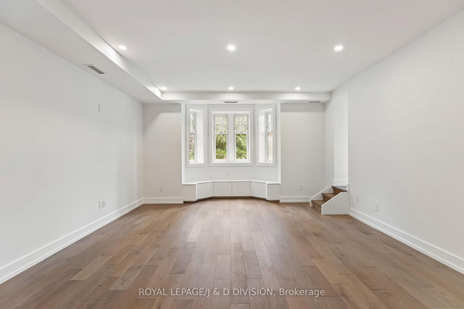 314 Lonsdale Road, Unit 4 thumbnail 7