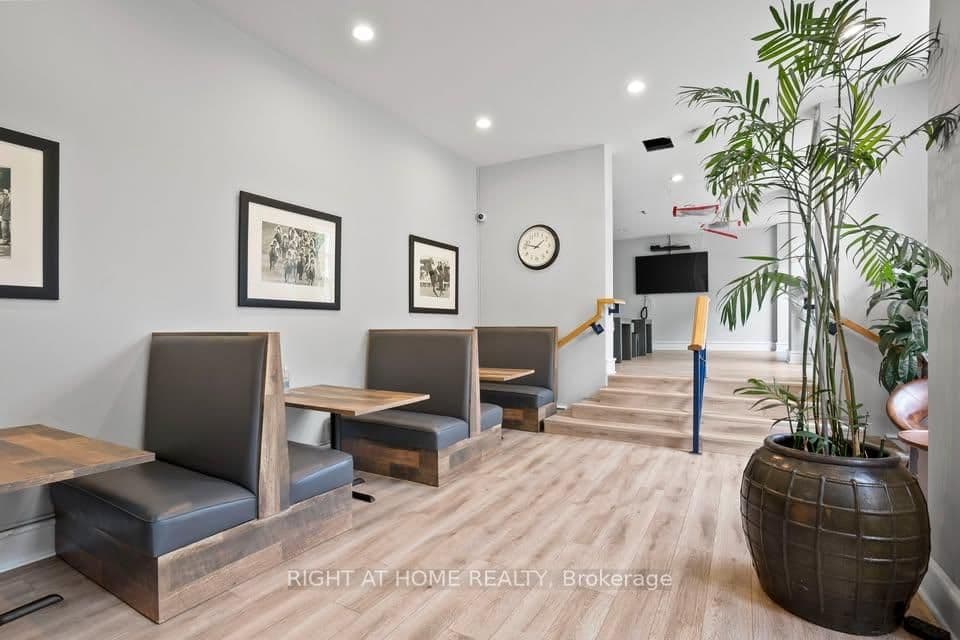 21 Overlea Boulevard, Unit 1202 thumbnail 15