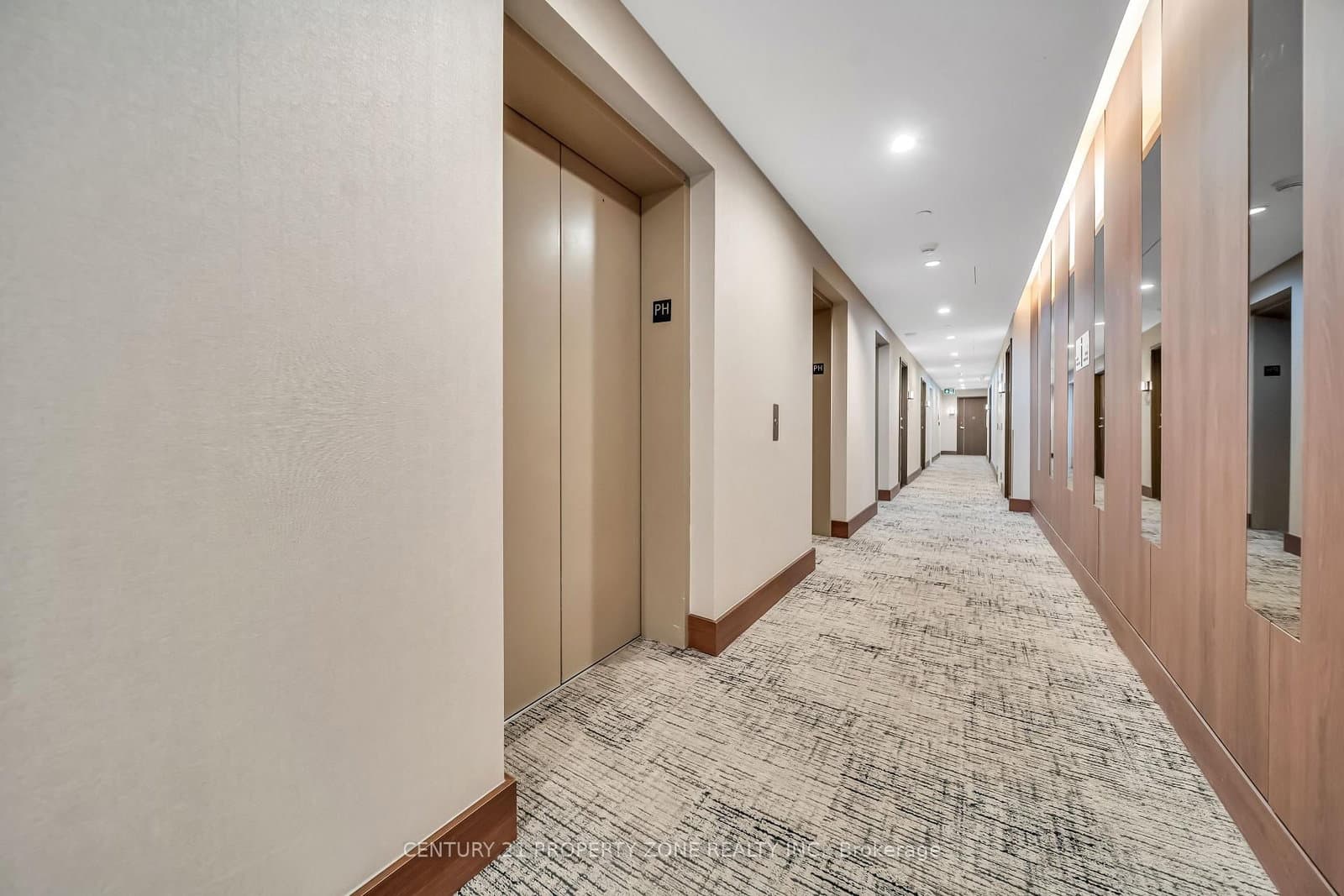 115 Mcmahon Drive, Unit Ph09 thumbnail 12