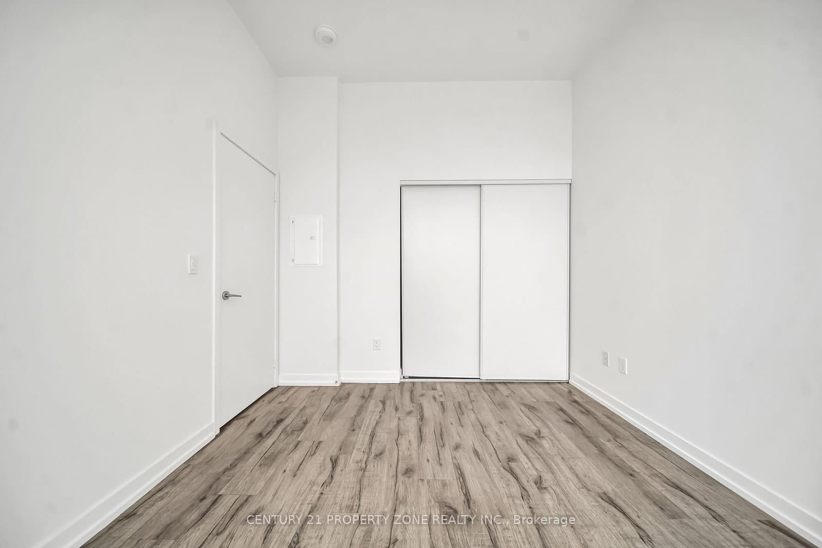 115 Mcmahon Drive, Unit Ph09 thumbnail 32