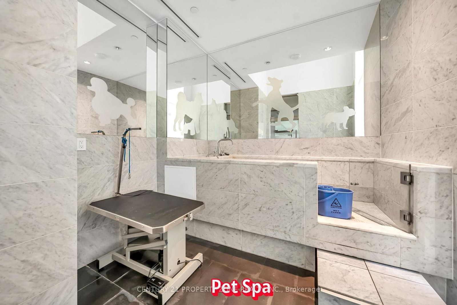 115 Mcmahon Drive, Unit Ph09 thumbnail 38