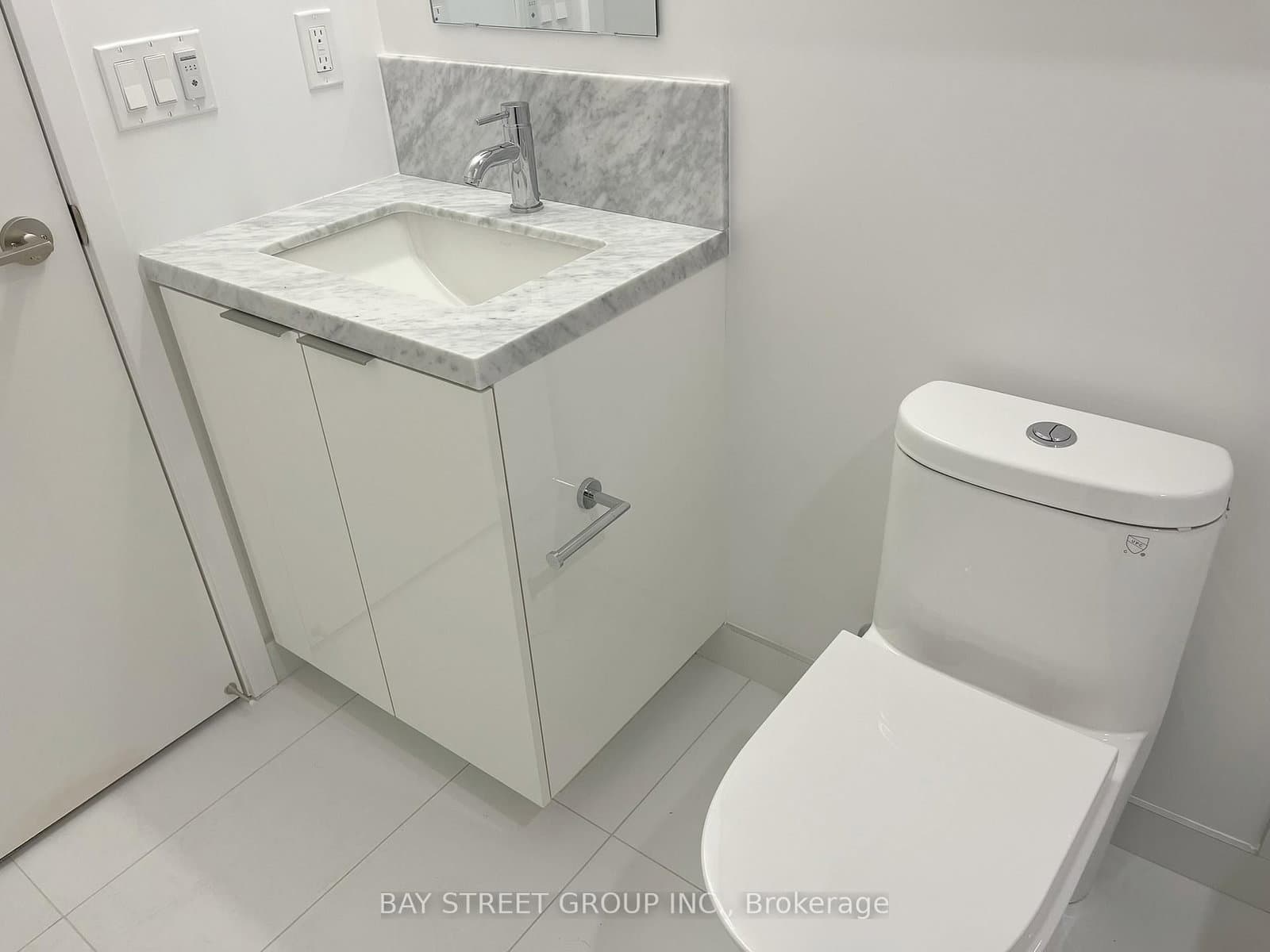 238 Simcoe Street, Unit 1904 thumbnail 18