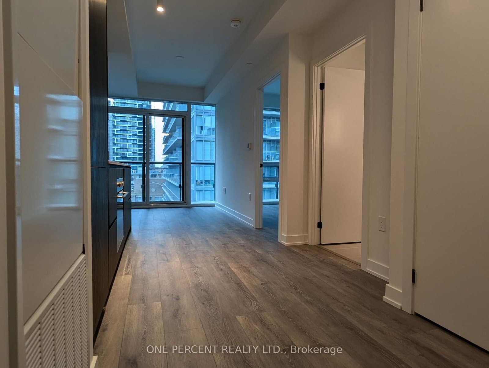 127 Broadway Avenue, Unit 1104 thumbnail 4