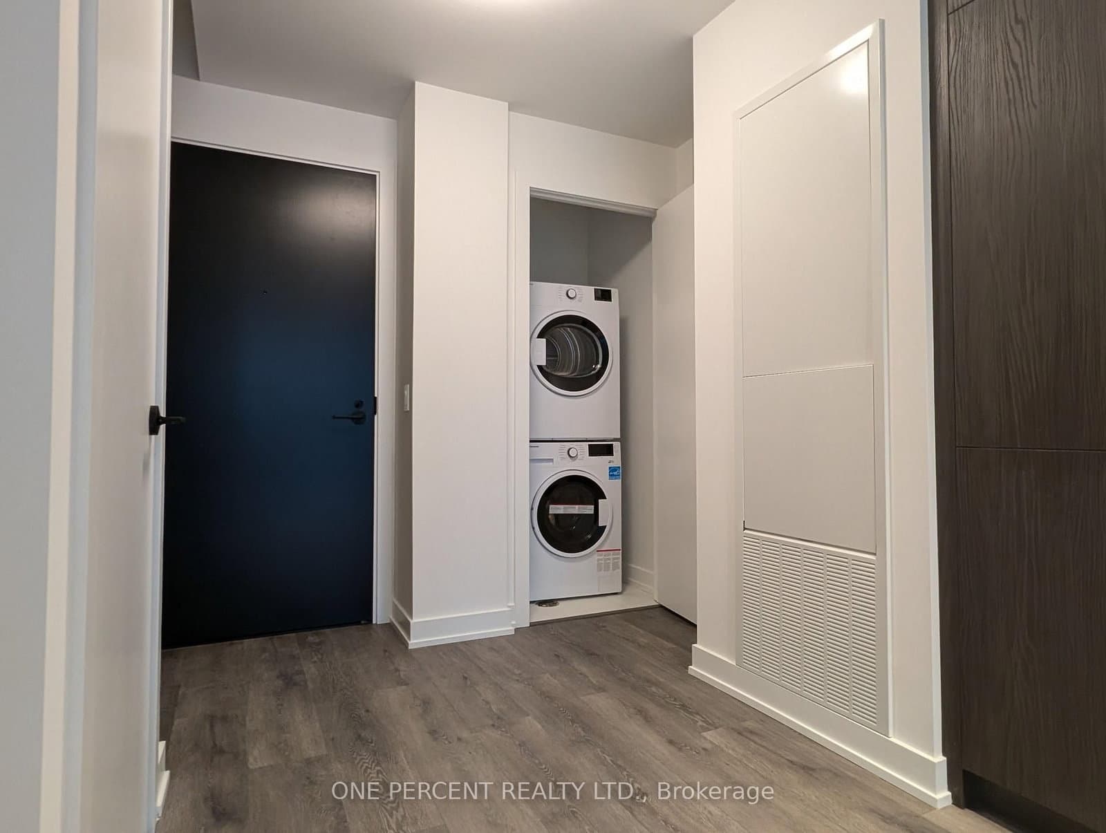 127 Broadway Avenue, Unit 1104 thumbnail 5