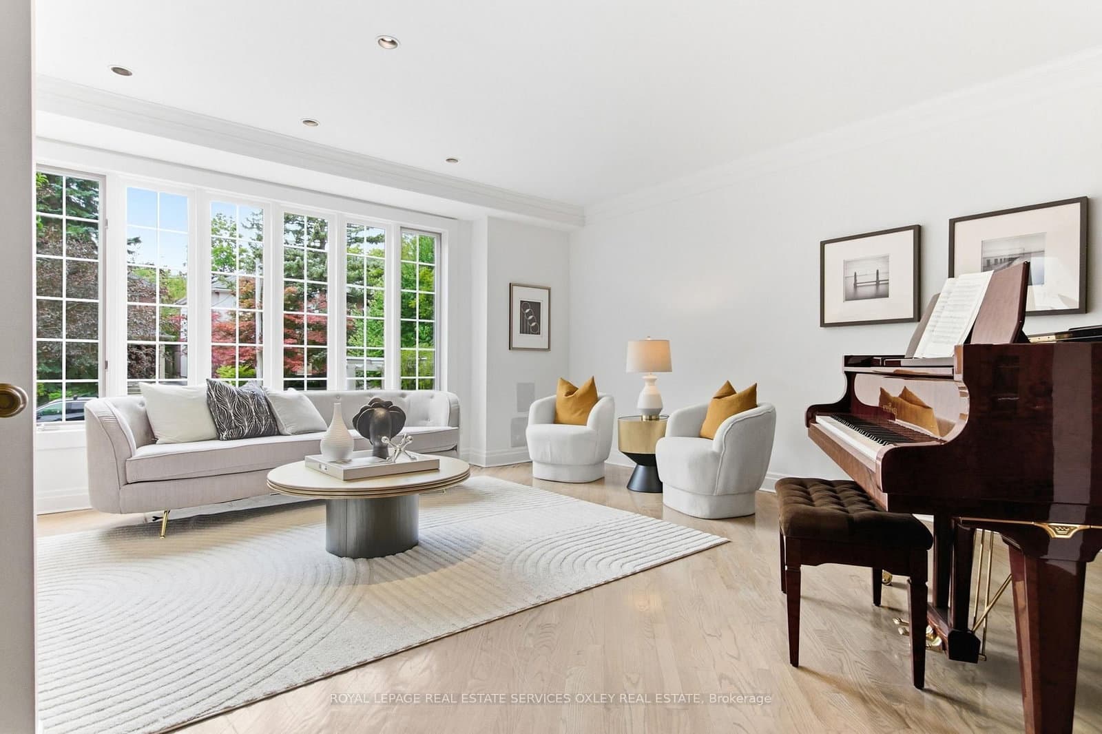 21 Astley Avenue thumbnail 4