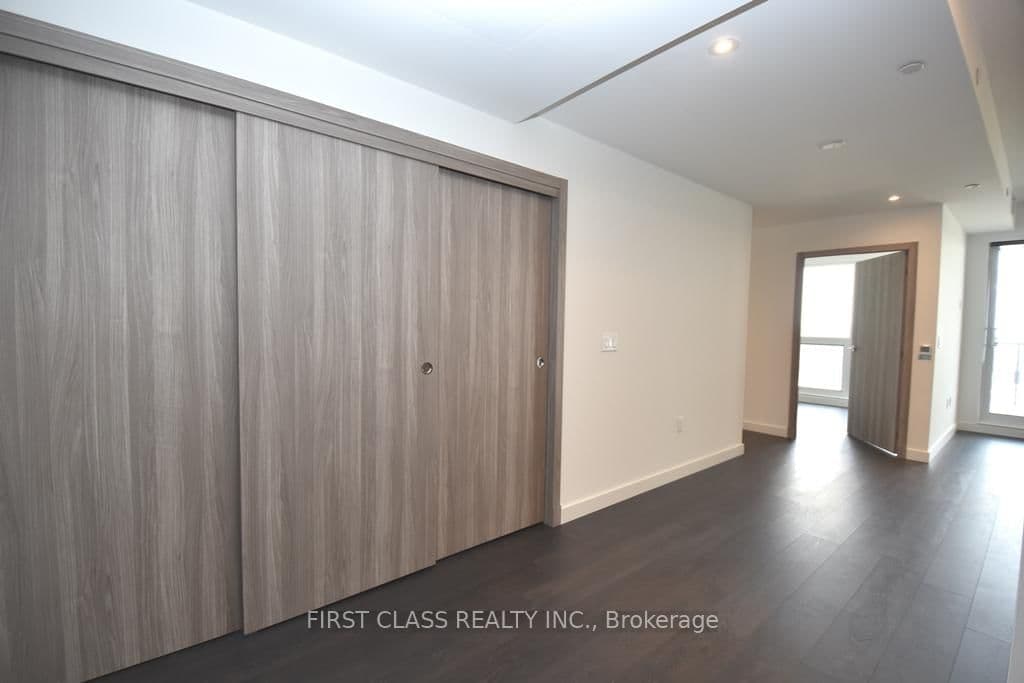 25 Mcmahon Drive, Unit 1707 thumbnail 6