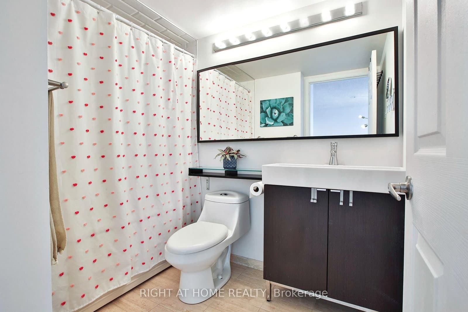 7 Concorde Place, Unit 2212 thumbnail 16