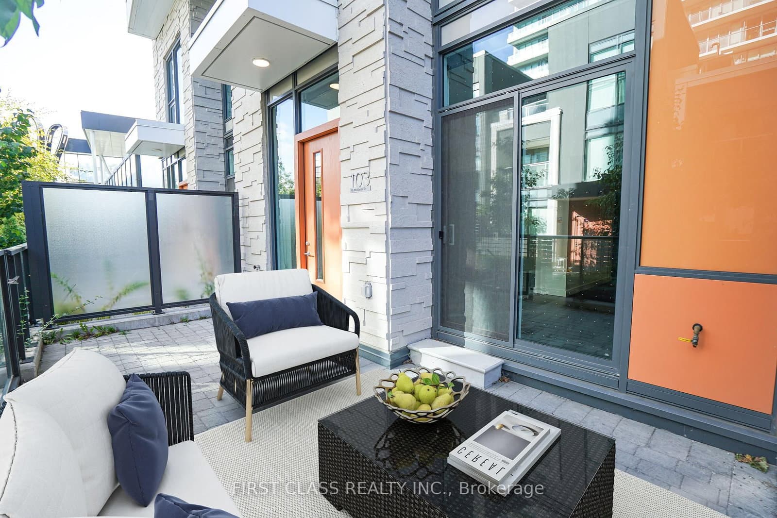 95 Mcmahon Drive, Unit TH103 - Image 1