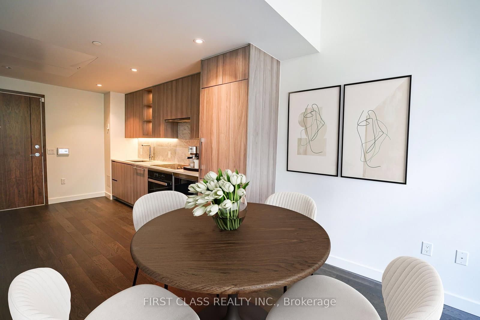 95 Mcmahon Drive, Unit TH103 thumbnail 5
